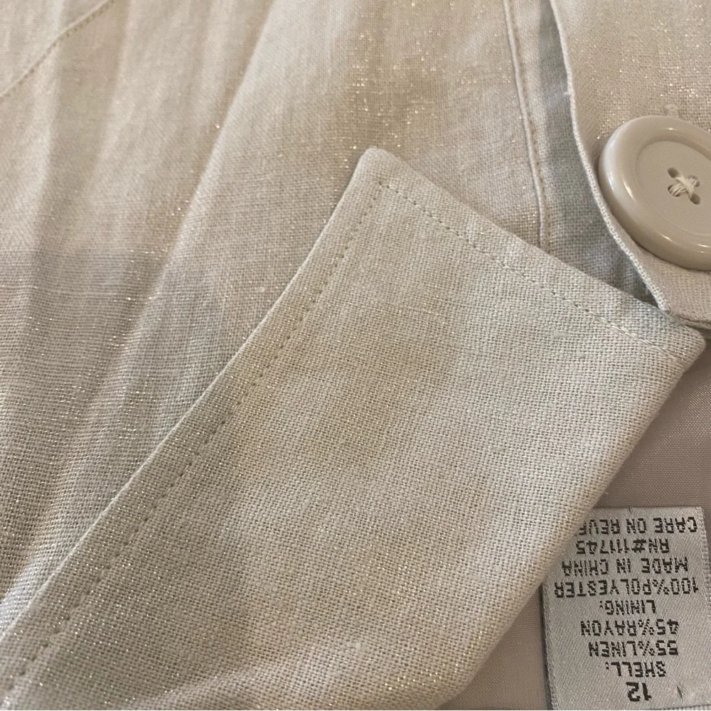 WD-NY women 12 Linen blend 3/4 sleeve Big button Cream Oatmeal blazer jacket